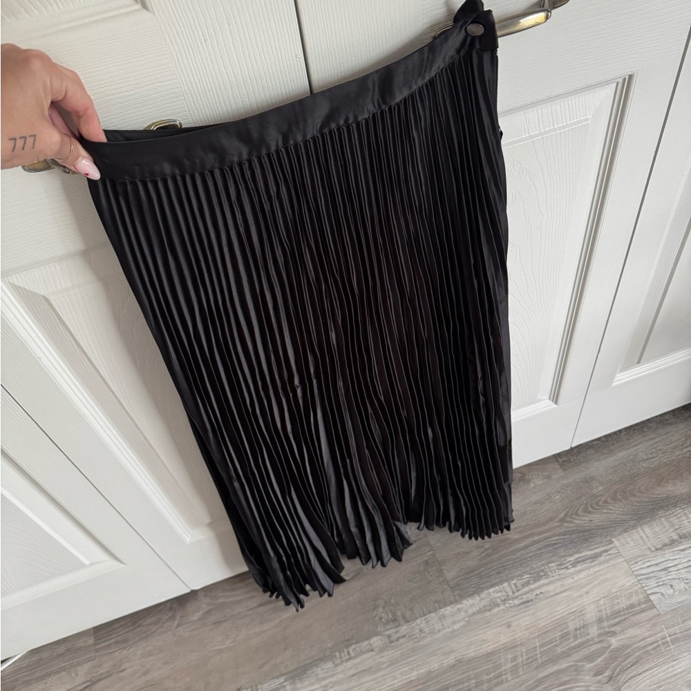 Brave & True  Black Pleated Skirt